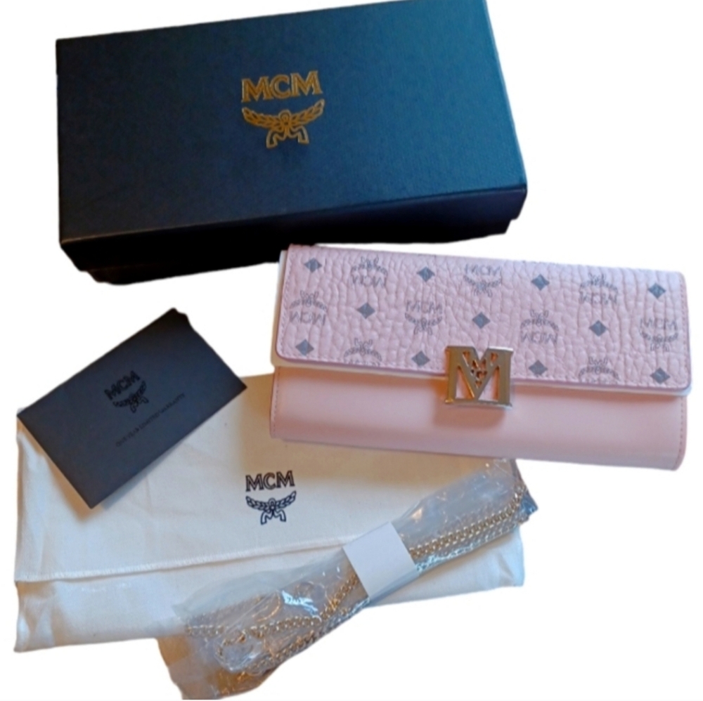 MCM Visetos Large Wallet on Chain